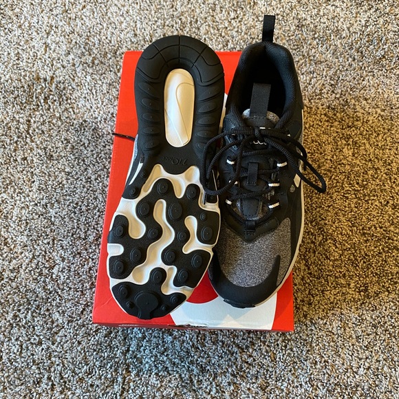 FLASH SALE Nike Air Max 270 React Women’s Sneakers - Picture 10 of 11